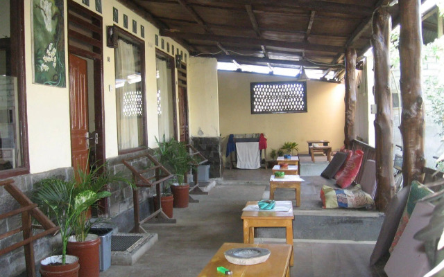 Dua Nina Homestay