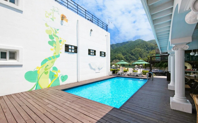 Nami Island O2 Pension