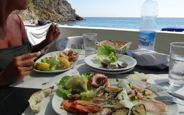 "villa La Favola With sea View"