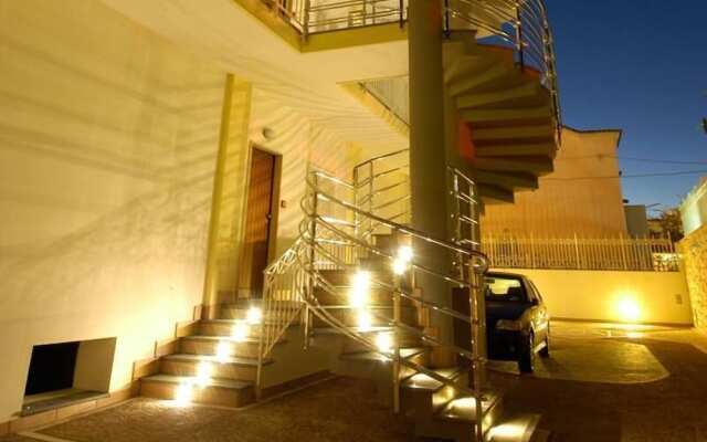 Suites Venustas Park