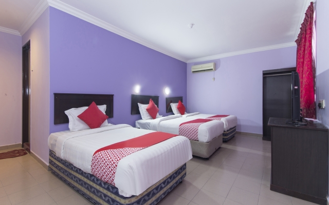 Super OYO 473 Comfort Hotel 2