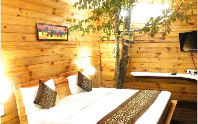 Treehouse Resort
