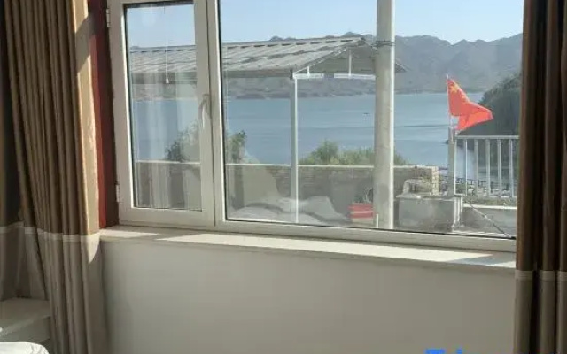 Jinghu Homestay