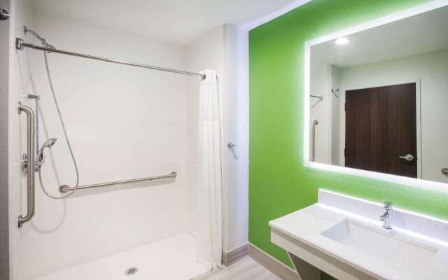 La Quinta Inn & Suites by Wyndham Owasso