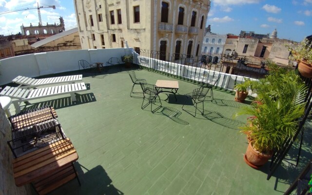 Casa Teniente Rey 16