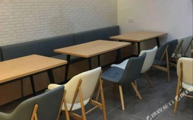 Pebble Motel (Zhangzhou Jiulong Avenue Wanda Plaza)