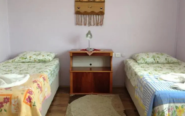 Nur Pension