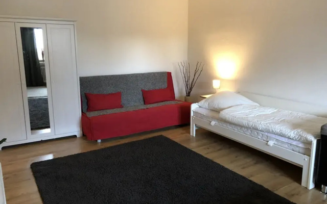 Renovated 3-Room Apartment in the City Center