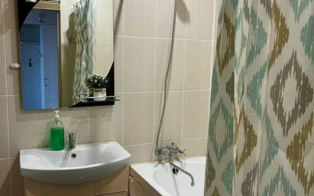 Апартаменты на проспекте Маршала Устинова 4