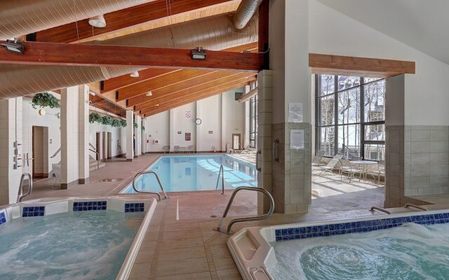 2062 The Pines 2 Bedroom Condo by RedAwning