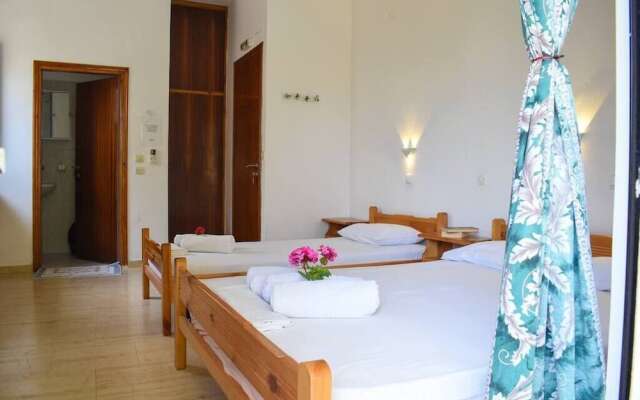 Lemon studio with garden close to beach