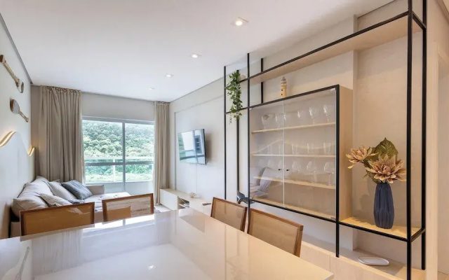 Modern 2BR Apt Close to the Beach Stl0702
