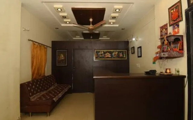 Nivri Palace by OYO Rooms