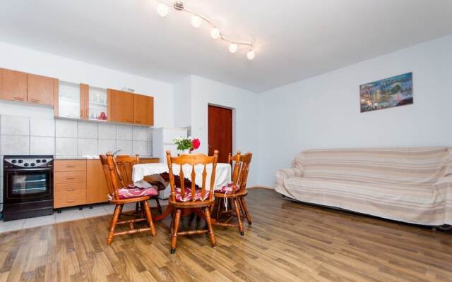 Apartments Mladen