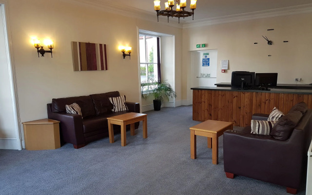 Mackay's Spa Lodge Hotel