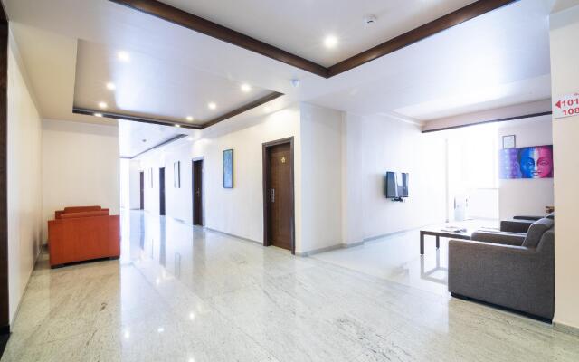 Capital O 490 Hotel Compact Maple Leaf