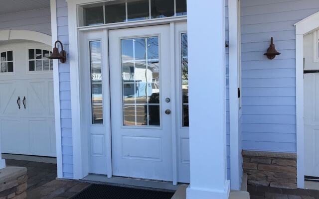 Hemingways By the Sea