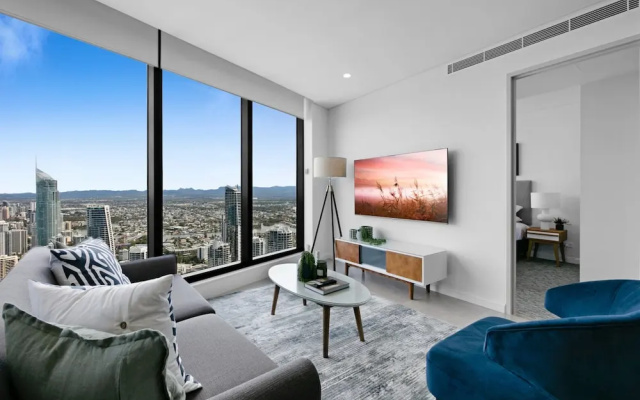 Oceanfront 2-bed With Spectacular View Pool & Gym – Balcony – Gold Coast