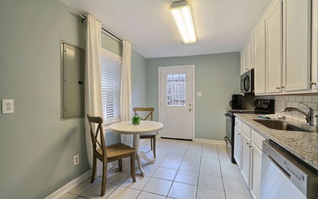 Gallery Stays - Parkside Manor