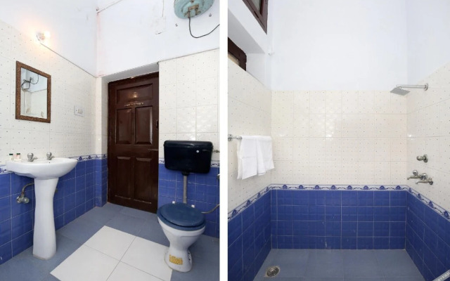 OYO 11595 Hotel Roxy
