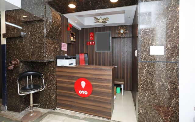 OYO 9193 Hotel Maple