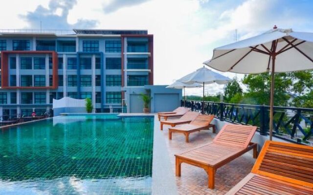 The Nice Condotel Bangtao Beach