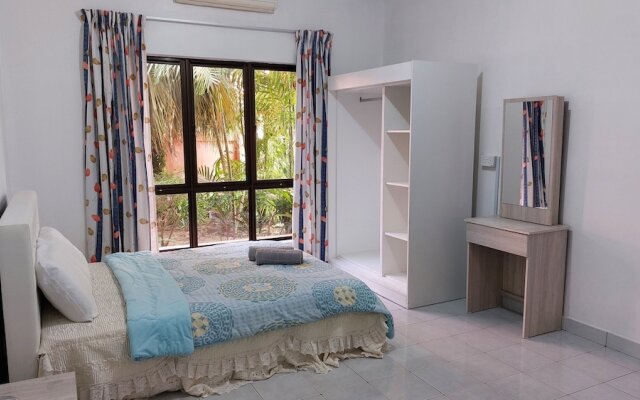 Marina Court - Stay In Borneo