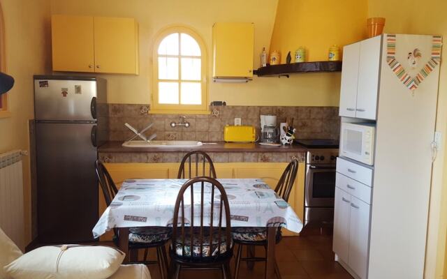 Apartment With One Bedroom In La Roquette Sur Siagne, With Furnished Terrace And Wifi 5 Km From The Beach