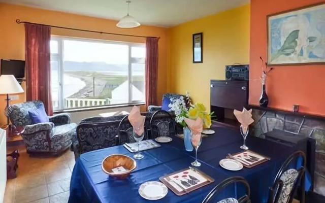 Rossbeigh Beach Cottage No 6