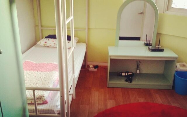 OG GUESTHOUSE - Hostel