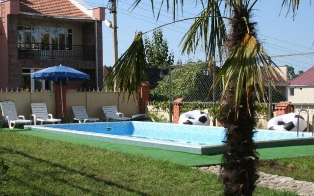 U Yashi Guest House