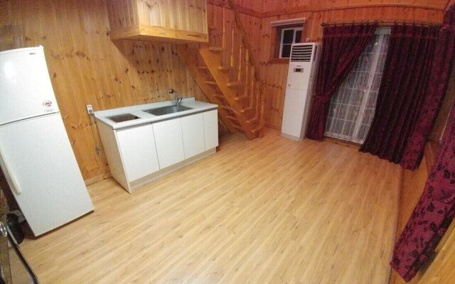 Yangsan Park Pension