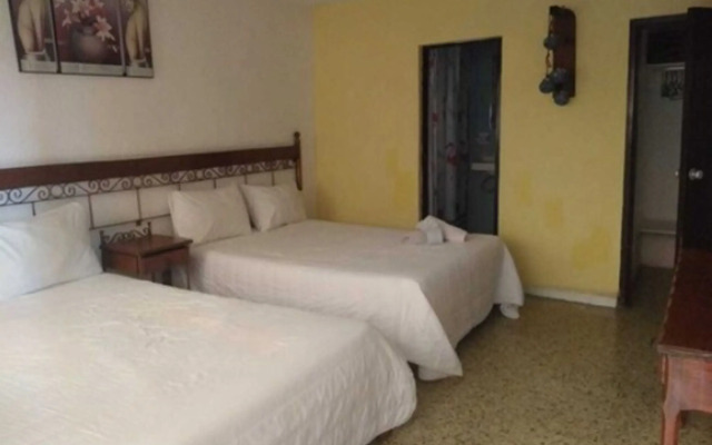Hotel El Meson De La Luna