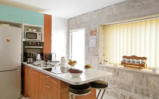 Stone Villa Rea