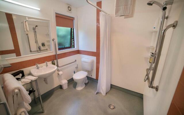 Red Tussock Motel