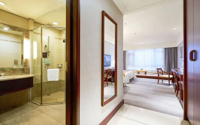 Tongli Lakeview Hotel