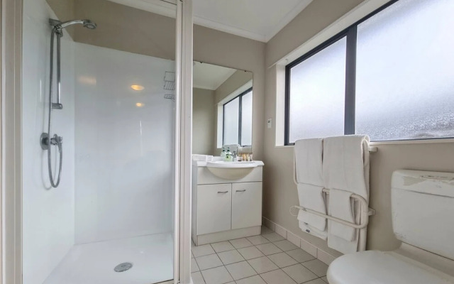 Beautiful 3BR House - WiFi - Car park
