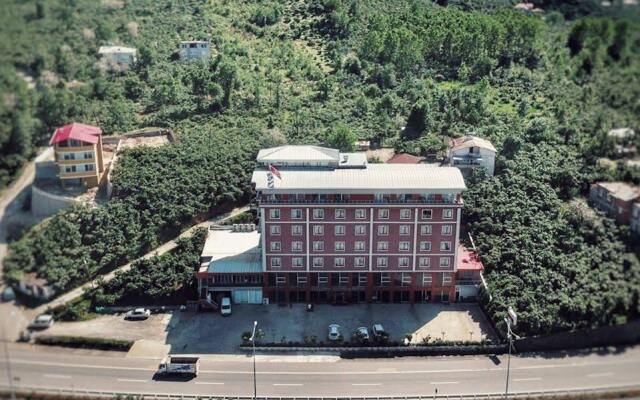 Amazon Aretias Hotel