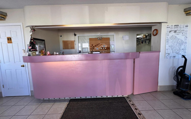 Whispering Pines by Hotel O Whitestone VA