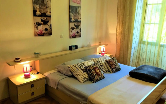 Noemi City Apartments
