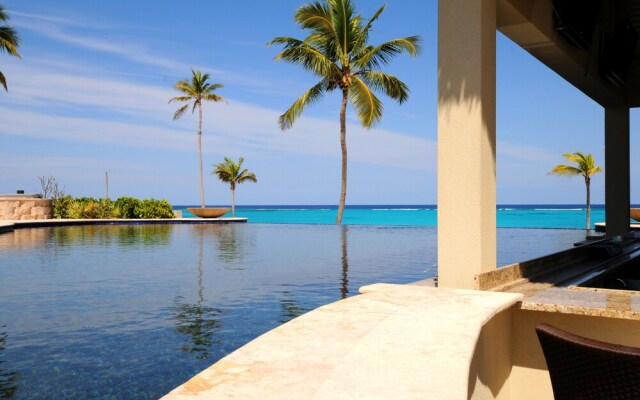 Sky Beach Club Bungalow 2 Cabin