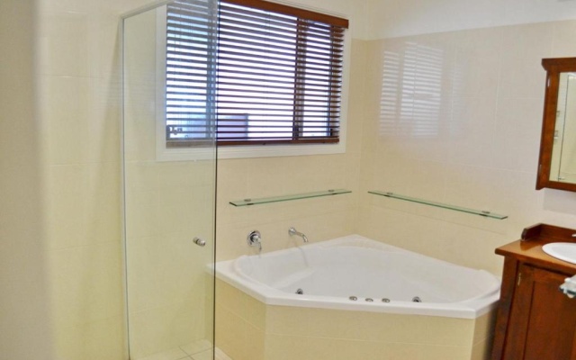 Mandy's Cottage South West Rocks – Bathroom – South West Rocks