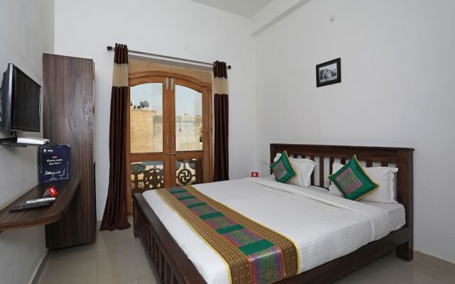 OYO 10132 Hotel Regal Inn