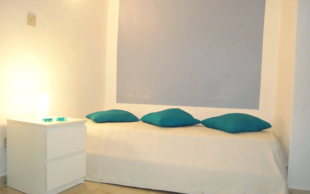 BeeClaire Guest House