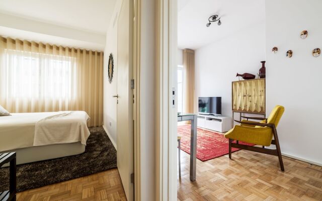 Dot Oporto Flats by Porto City Hosts