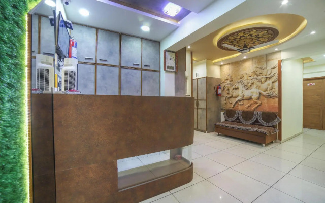 OYO 66877 Hotel VM Palace