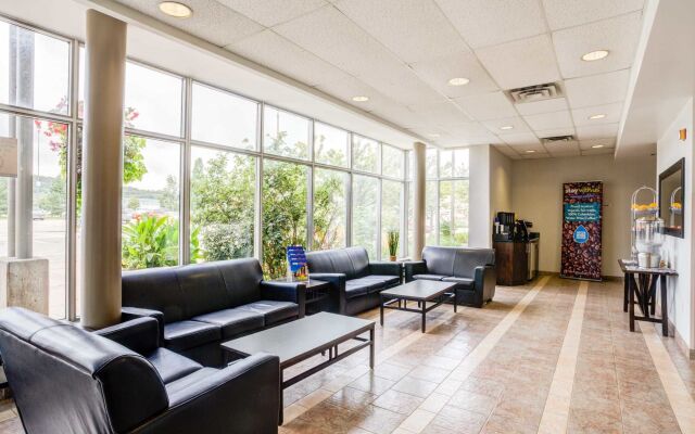 Residence & Conference Centre - Niagara-on-the-Lake