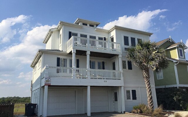 The White - 3 Br Home