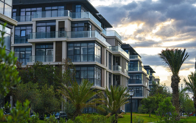 Polo Residences  (Sea Breeze Resort)