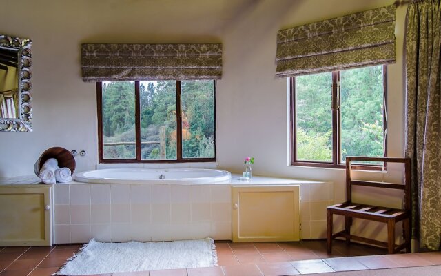 Hawklee Country House